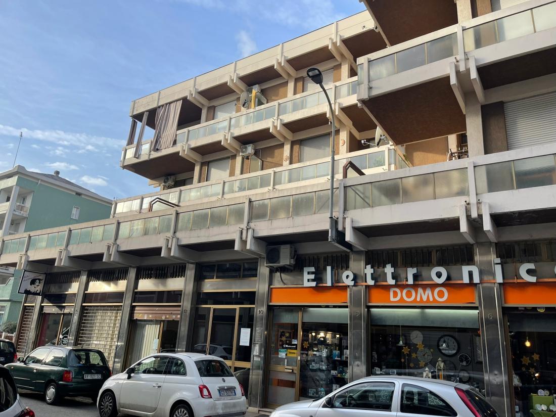 Bilocale con terrazzo