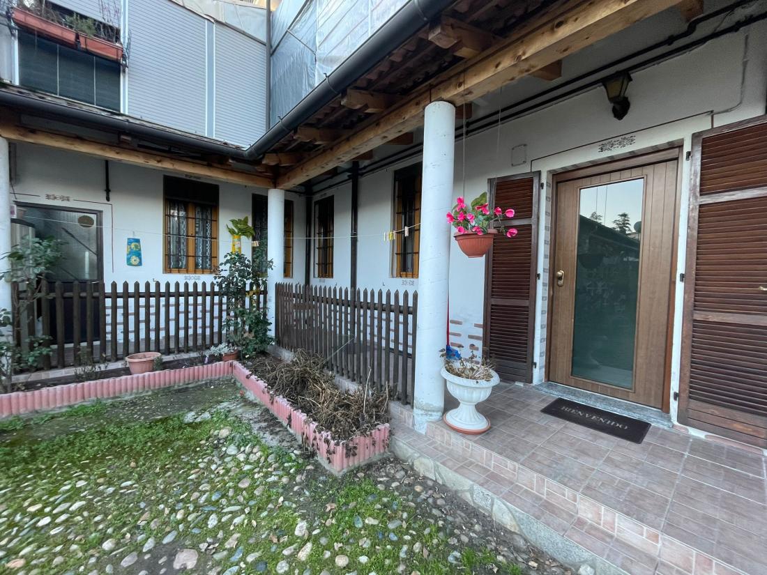 Casa con cortile